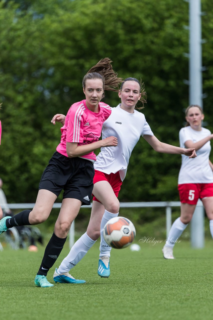 Bild 399 - wBJ SV Wahlstedt - SV Steinhorst/Labenz : Ergebnis: 0:1